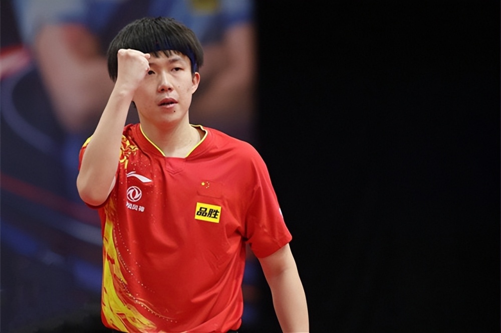  郑钦文逆风翻盘，巴黎大师赛爆冷门挺进四强