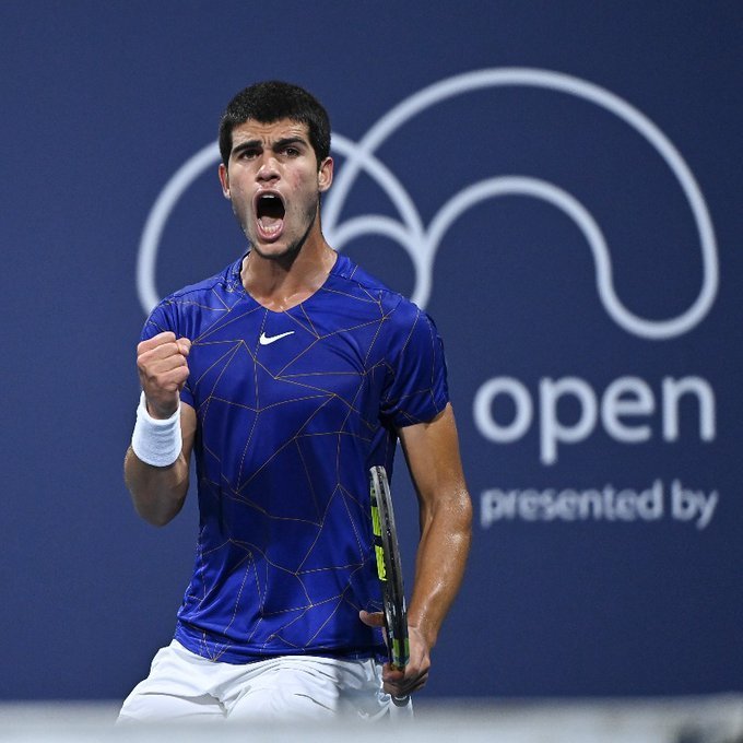  阿尔卡拉斯强势突围，新生代统治罗兰加洛斯