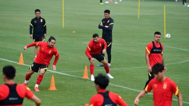  海外拉练归来，球队磨合渐入佳境